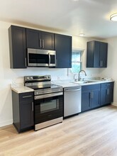 3229 Circle Dr in Pittsburgh, PA - Building Photo - Building Photo