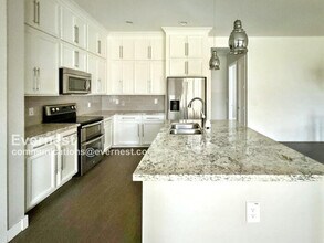 6565 E Thomas Rd in Scottsdale, AZ - Building Photo - Building Photo