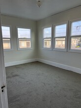 616 S Louise St, Unit 4 in Glendale, CA - Building Photo - Building Photo