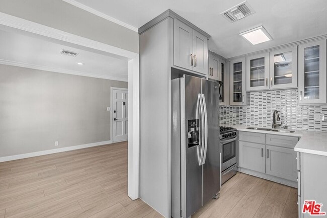 property at 1/2 W Olympic Blvd