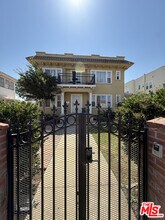 1436 S Norton Ave in Los Angeles, CA - Building Photo - Building Photo