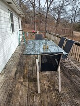 70 Maple St in Lampe, MO - Foto de edificio - Building Photo