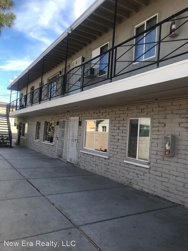 230 W Boston Ave in Las Vegas, NV - Building Photo - Building Photo