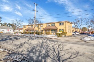 18333 Wentworth Ave in Lansing, IL - Building Photo - Building Photo