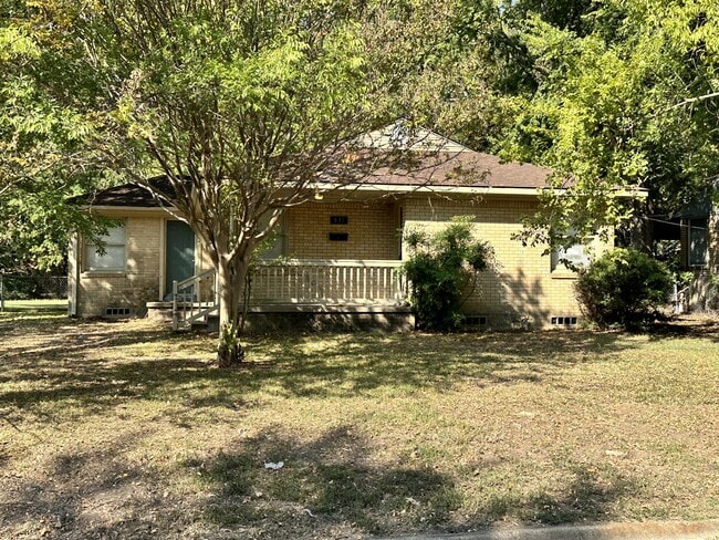 property at 835 Fisher St