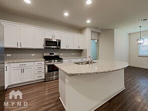 18401 Cercina Trl in Pflugerville, TX - Foto de edificio - Building Photo