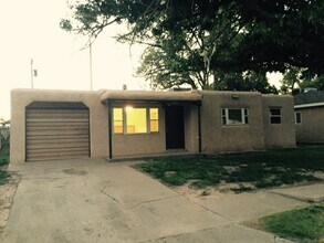 108 Colorado Dr in Portales, NM - Building Photo - Building Photo