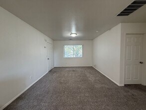 419 S Lincoln St in Santa Maria, CA - Building Photo - Building Photo