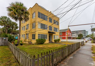 607 Riverview Blvd in Daytona Beach, FL - Foto de edificio - Building Photo