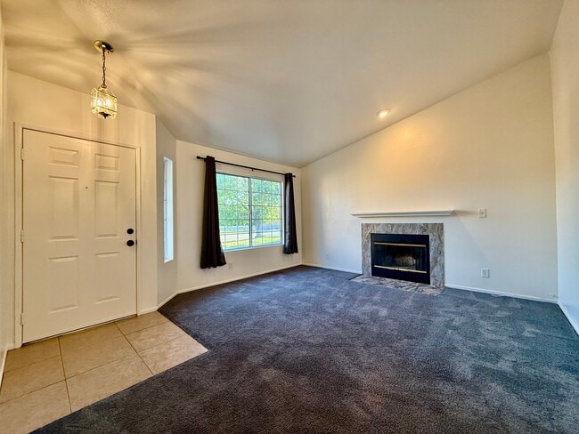 5843 Charlotte Pl in Palmdale, CA - Building Photo - Building Photo
