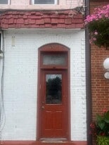 65 Audrey Ave in Oyster Bay, NY - Building Photo