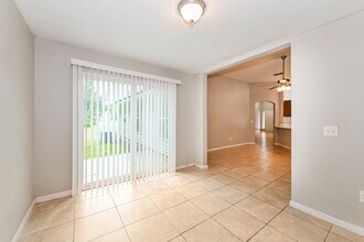 6011 Fillyside Trail in Jacksonville, FL - Foto de edificio - Building Photo