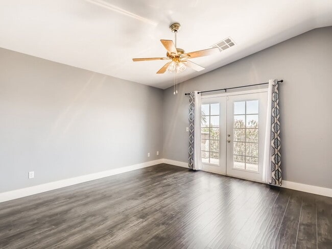 138 Cam Capri in Henderson, NV - Building Photo - Building Photo
