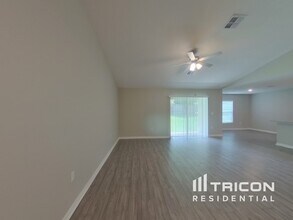 541 Battersea Ave in Deltona, FL - Building Photo - Building Photo