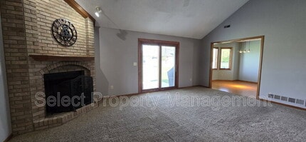 606 Diamond Point Pl in Fort Wayne, IN - Building Photo - Building Photo