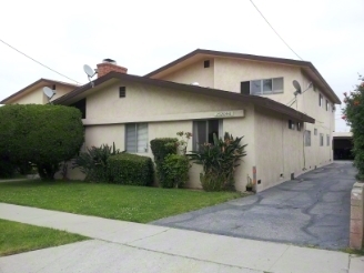 25200 Oak St in Lomita, CA - Foto de edificio