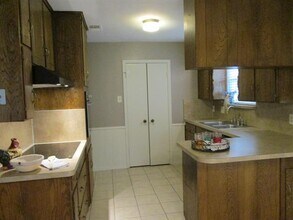 912 Shell Ct in Bedford, TX - Building Photo - Building Photo