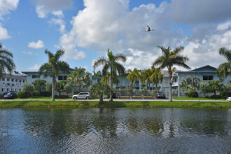 Waterview Apartments in North Miami, FL - Building Photo - Building Photo