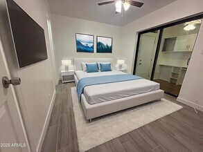 9003 W Elm St, Unit 8 in Phoenix, AZ - Building Photo - Building Photo