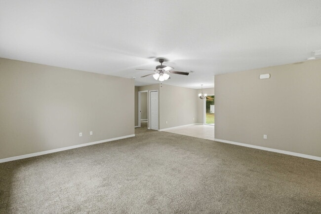 5447 NW 54th Pl in Ocala, FL - Building Photo - Building Photo