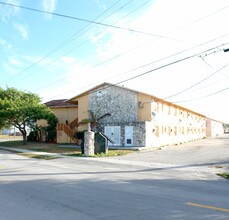 601 S Flagler Ave in Homestead, FL - Building Photo - Building Photo