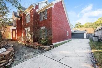 3207 Greenwood Glen Dr in Houston, TX - Building Photo - Building Photo