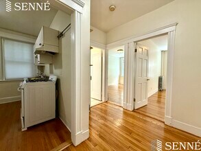 1709 Cambridge St, Unit 3 in Cambridge, MA - Building Photo - Building Photo