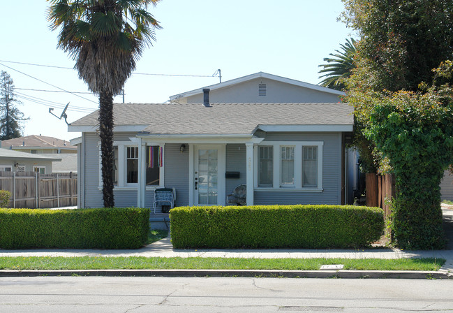 277-283 S Evergreen St in Ventura, CA - Building Photo - Building Photo