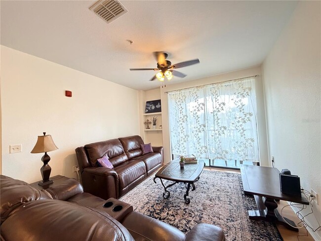 6153 Metrowest Blvd in Orlando, FL - Building Photo - Building Photo