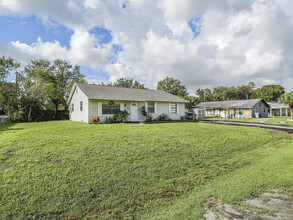 8485 22nd St in Vero Beach, FL - Building Photo - Building Photo