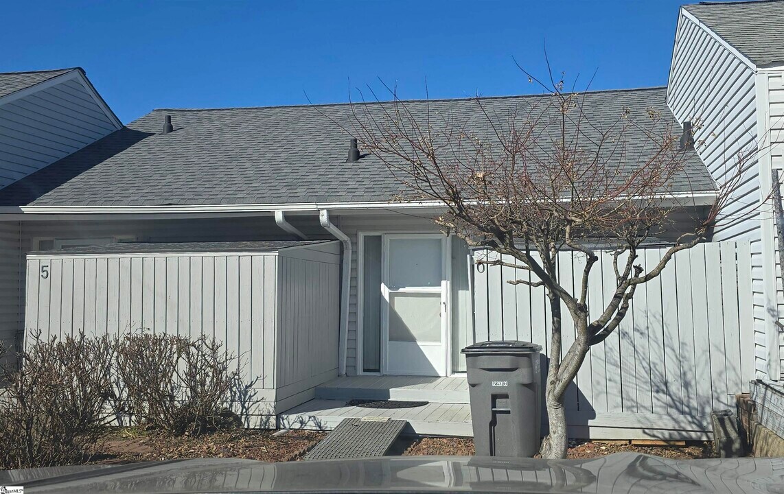 6 Spinnaker Ct in Greenville, SC - Building Photo