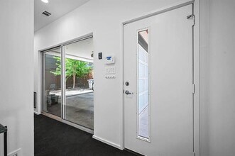5205 Capitol Ave in Dallas, TX - Building Photo - Building Photo