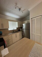 10101 W Okeechobee Rd-Unit -13202 in Hialeah, FL - Building Photo - Building Photo
