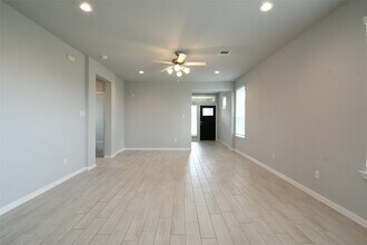 2142 Open Prairie Dr in Texas City, TX - Building Photo - Building Photo