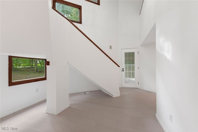 property at 3812 Ellendale Rd