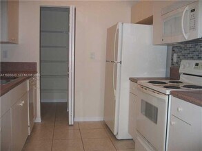 2271 NE 42nd Cir in Homestead, FL - Foto de edificio - Building Photo