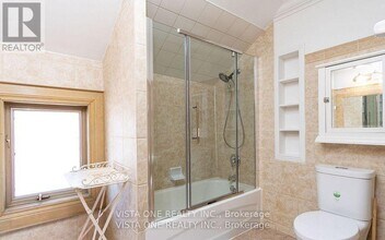 10449 Islington Ave in Vaughan, ON - Building Photo - Building Photo