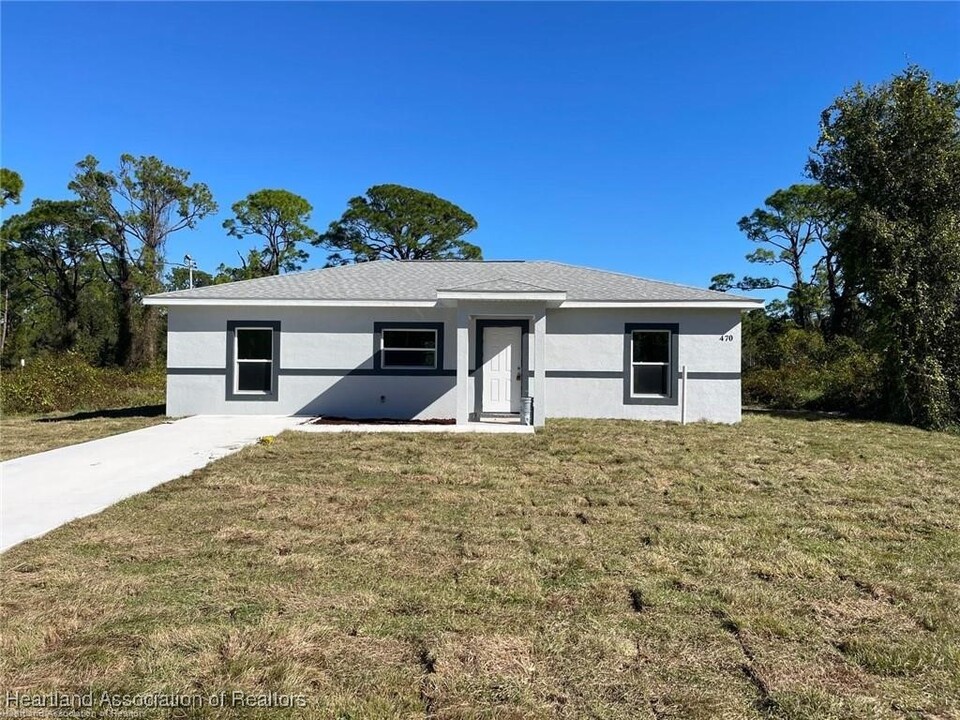 470 Roosevelt Ave NE in Lake Placid, FL - Building Photo