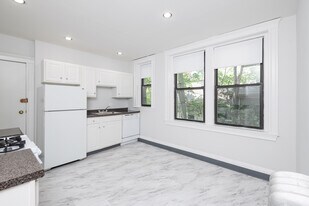 19 Elko St, Unit 4 in Boston, MA - Building Photo