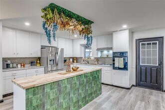 7933 Joreen Dr in Fort Worth, TX - Building Photo - Building Photo