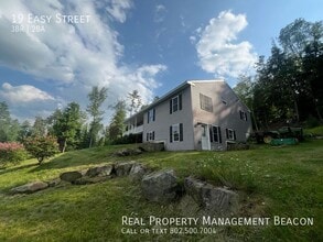 19 Easy St in Enfield, NH - Building Photo - Building Photo