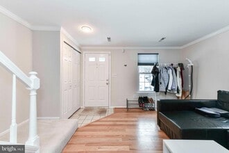 60 Benton Ct in Sterling, VA - Building Photo - Building Photo