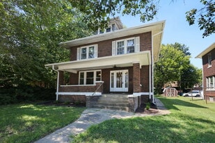 401 S Buchanan St in Edwardsville, IL - Building Photo