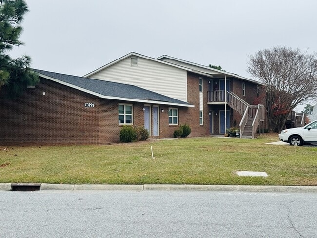 3027 Adams Blvd in Greenville, NC - Foto de edificio - Building Photo