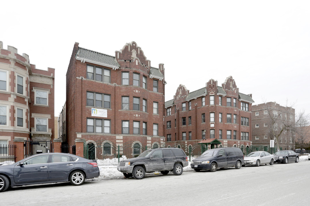 Kenwood Courtyard in Chicago, IL - Building Photo