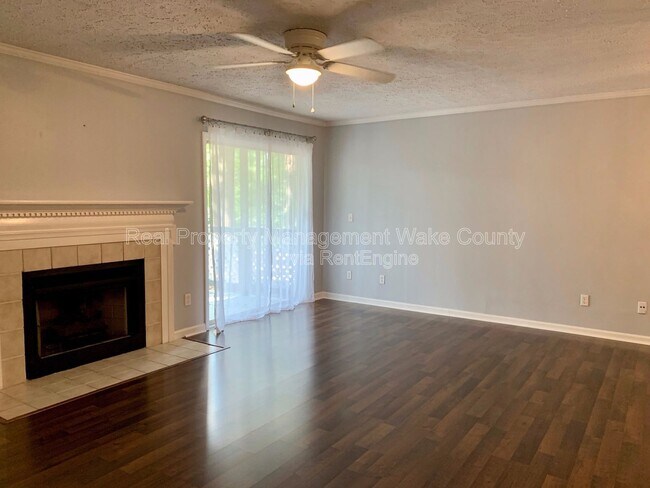 203 Autumn Chase Dr in Raleigh, NC - Building Photo - Building Photo