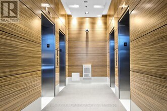 2885 Bayview Ave in Toronto, ON - Building Photo - Building Photo