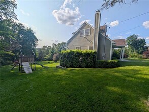 11 Ridgeway Ave in North Salem, NY - Building Photo - Building Photo