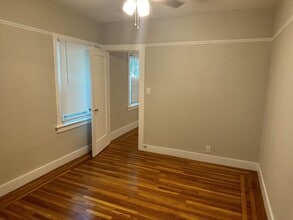 2800 H St, Unit B in Sacramento, CA - Building Photo - Building Photo