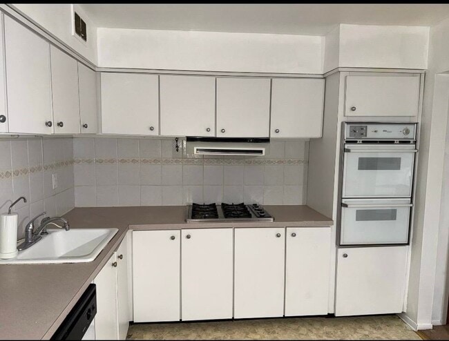 24 Sunset Ave in Bayonne, NJ - Building Photo - Building Photo